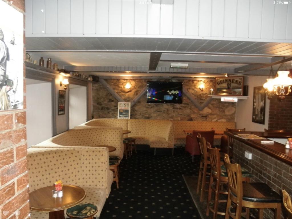 Fitzpatrick's Tavern and Hotel room 4